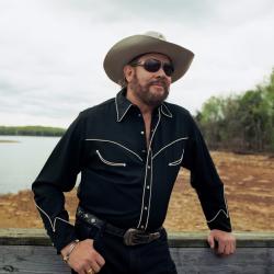 Hank Williams Jr. should be inducted into the Country Music Hall of Fame!